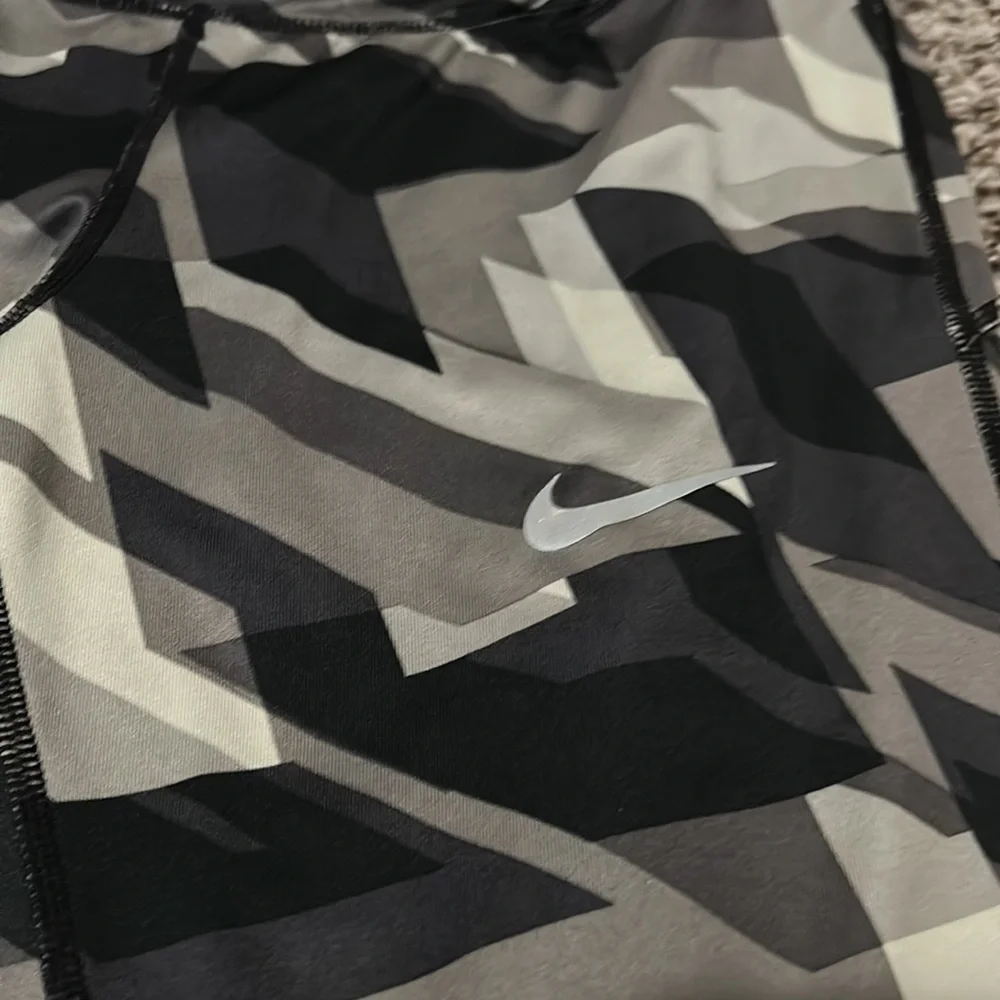 Nike leggings - Picture 3 of 6
